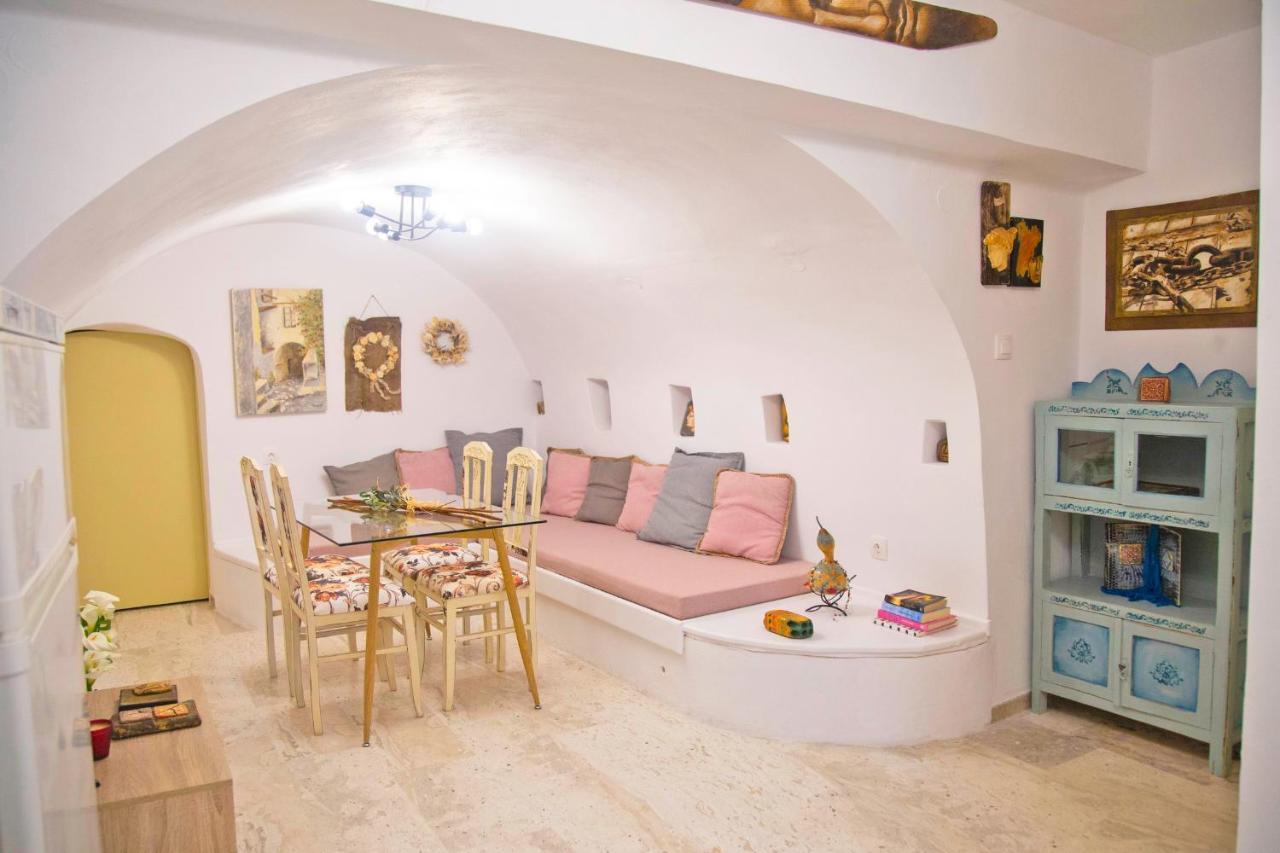 Areopolis Art Apartment Ngoại thất bức ảnh