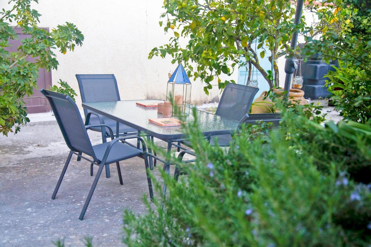 Areopolis Art Apartment Ngoại thất bức ảnh